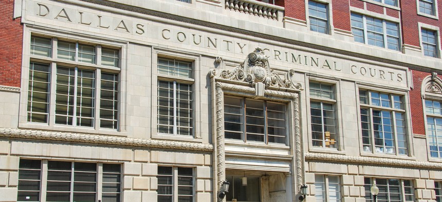 Dallas, Texas: Exterior view of the Dallas County Criminal Courts building in the city center (September 2009)