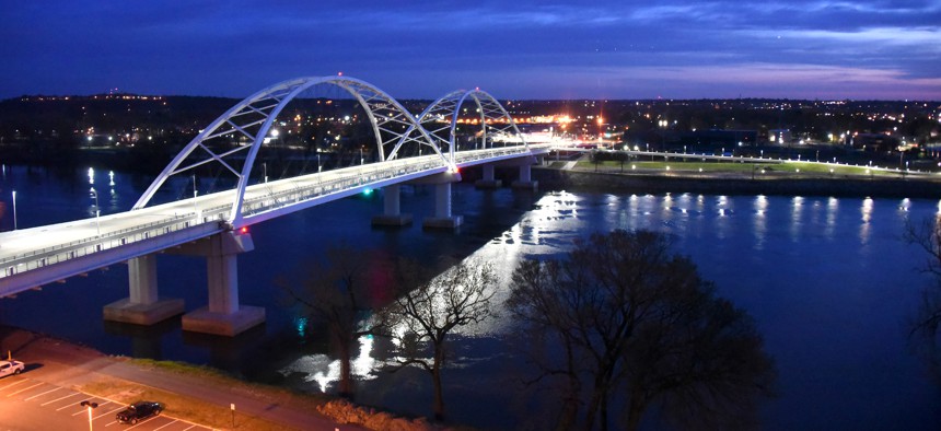 Little Rock, the capital of Arkansas, is a city on the Arkansas River. 
