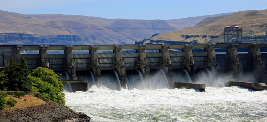 The Dalles Dam spanning the Columbia River between Oregon and Washington. 