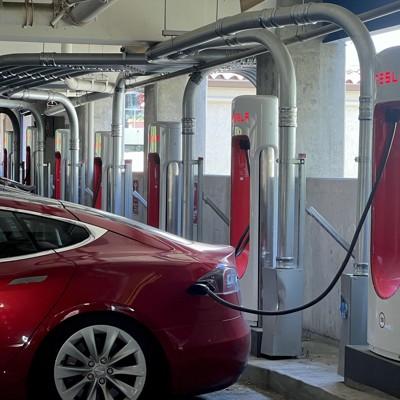 Half a billion dollars in grants to strengthen the electric vehicle charging network