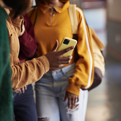 NC House panel advances bill restricting K-12 student cell phone use