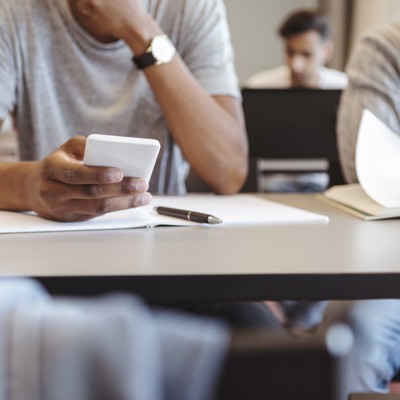 Missouri lawmakers pass ban on cell phones in public school classrooms