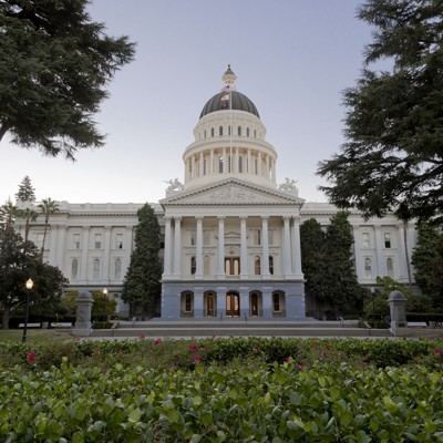 Business group calls for better coordination as California adopts AI