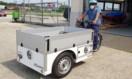 The bikes, manufactured in Amsterdam, can carry up to 881 pounds (rider and payload).